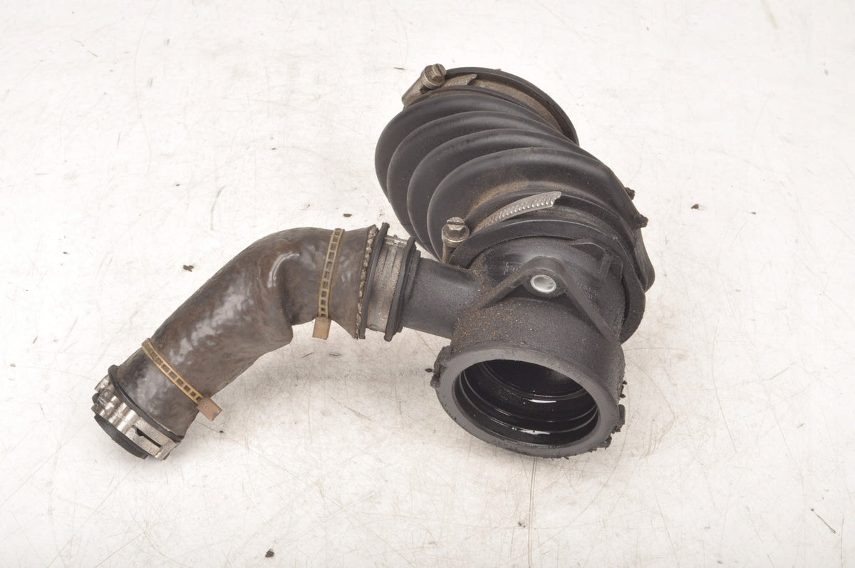 VOLVO V50 1.6 AIR INTAKE PIPE AV61-6C784-AD