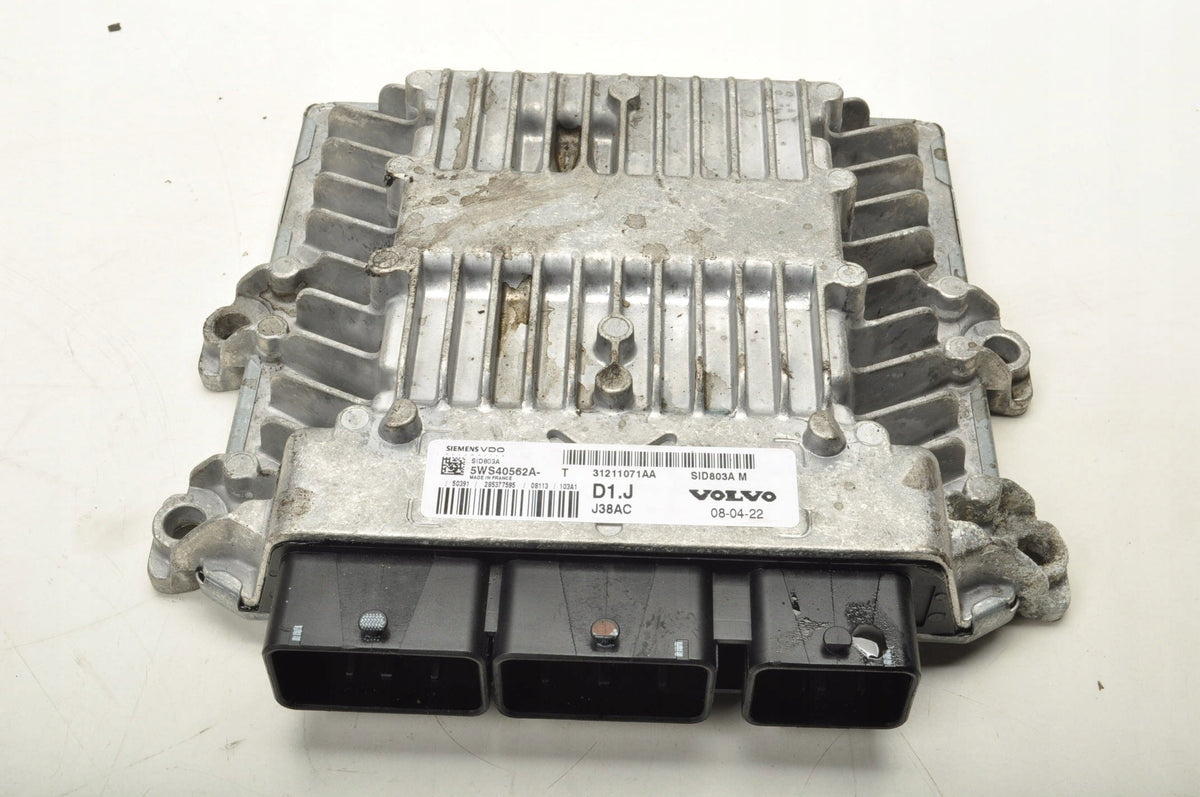 VOLVO V50 S40 C30 C70 2.0 D COMPUTER ENGINE DRIVER 31211071