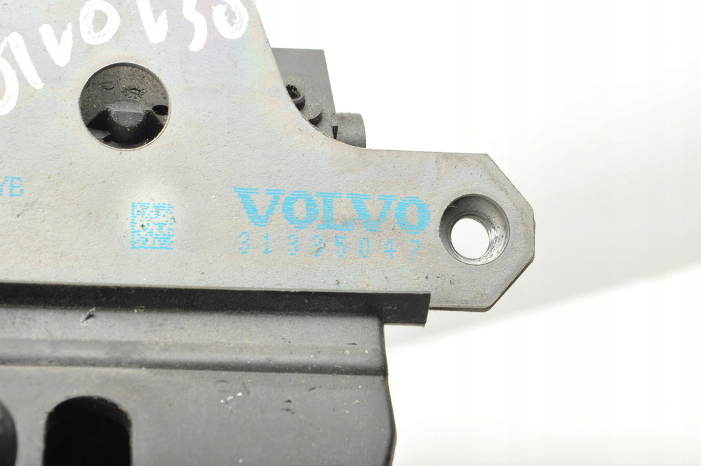VOLVO V50 TAILGATE LOCK 31335047