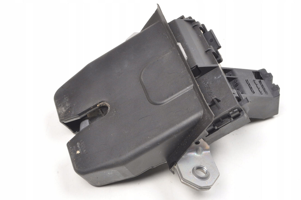 VOLVO V50 TAILGATE LOCK 31335047
