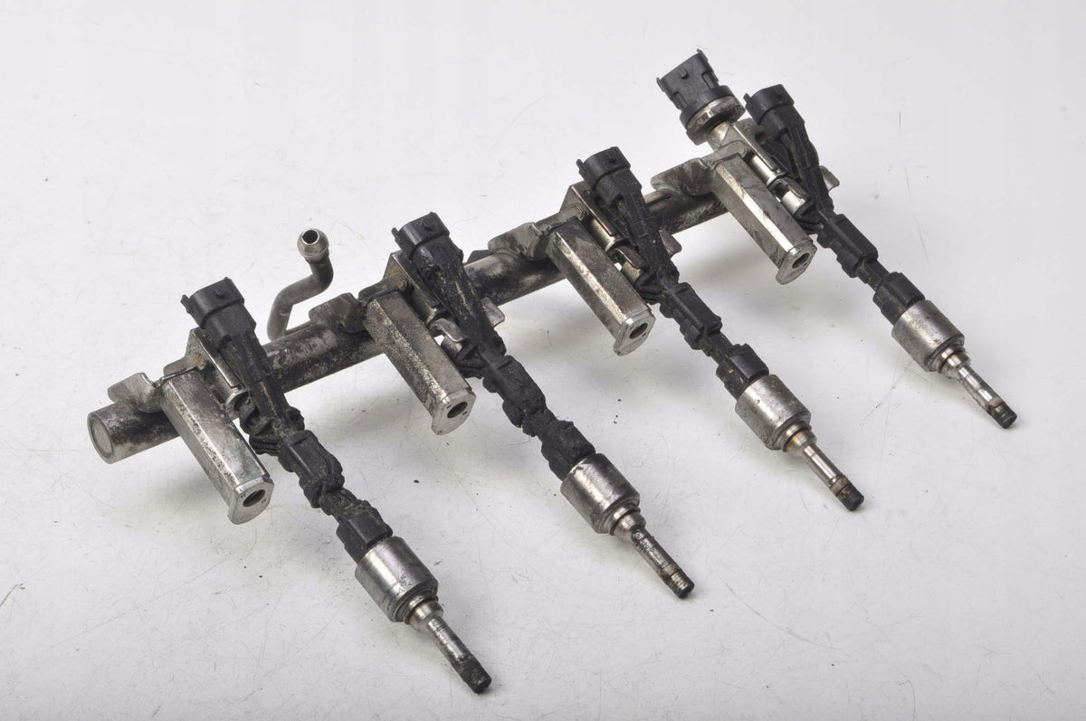 VOLVO V60 1.6 T INJECTION RAIL INJECTION 0261500103