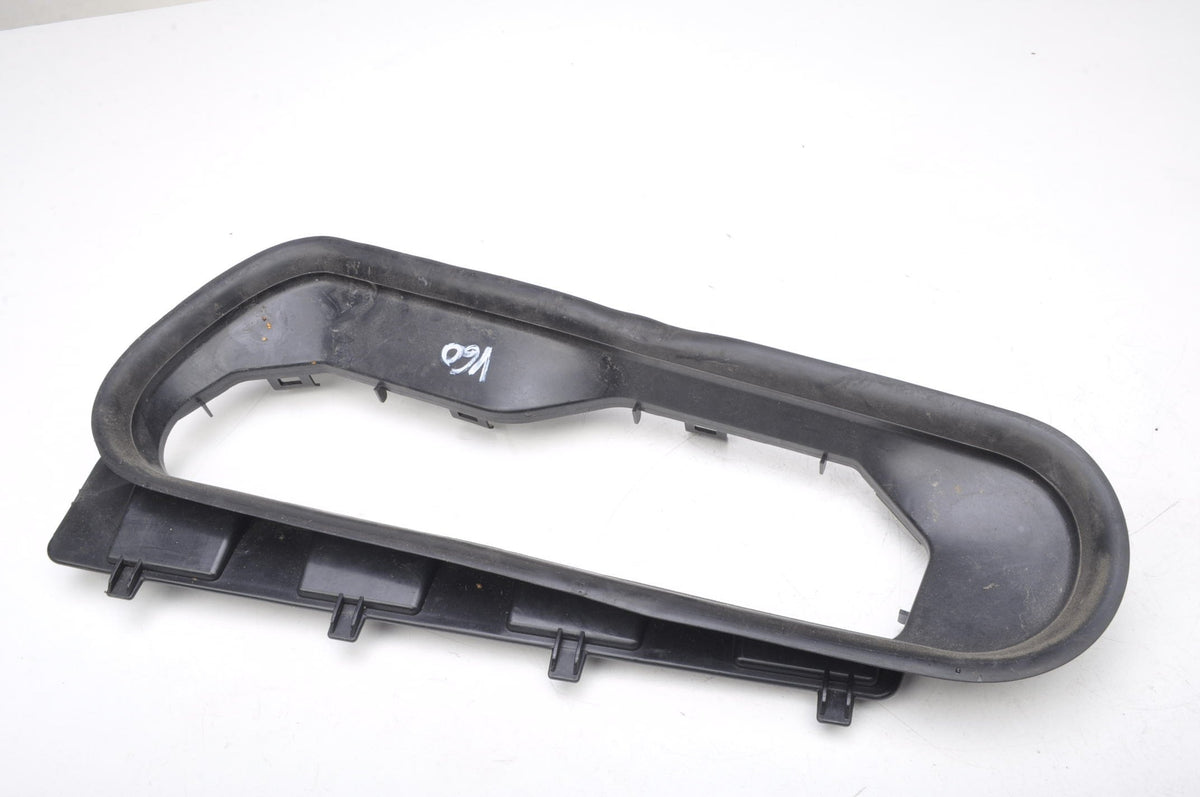 VOLVO V60 II COVER PLASTIC WINDSCREEN 31383080
