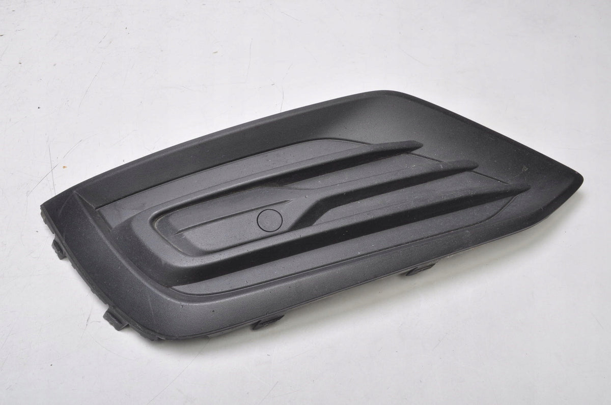 VOLVO V60 II GRILLE DUMMY BUMPER LEFT 31455513
