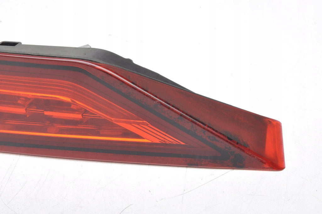 VOLVO V60 II LAMP RIGHT REAR FLAP 32228903