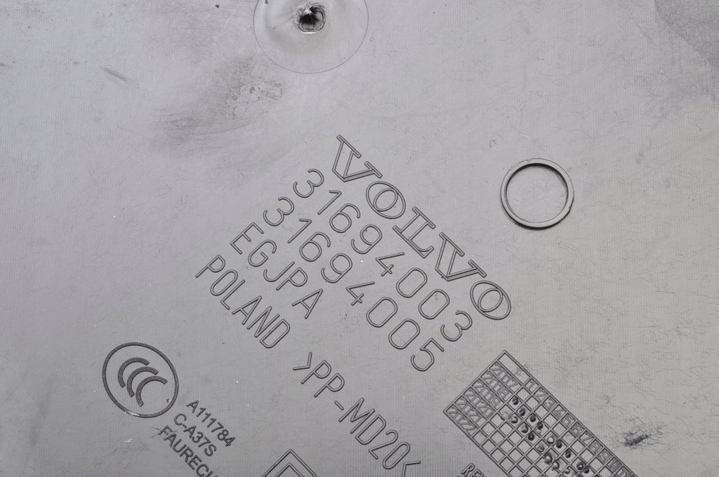 VOLVO V60 II TUNNEL COVER MIDDLE TUNNEL CAP RIGHT REAR 31497997