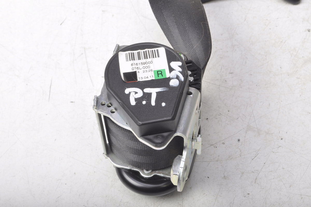 VOLVO V60 SEAT BELT RIGHT REAR 2 ROW 39800488