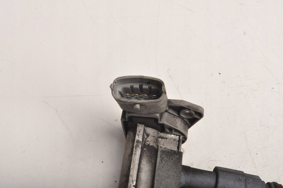 VOLVO V70 II 2.4 INJECTION RAIL 0280155830