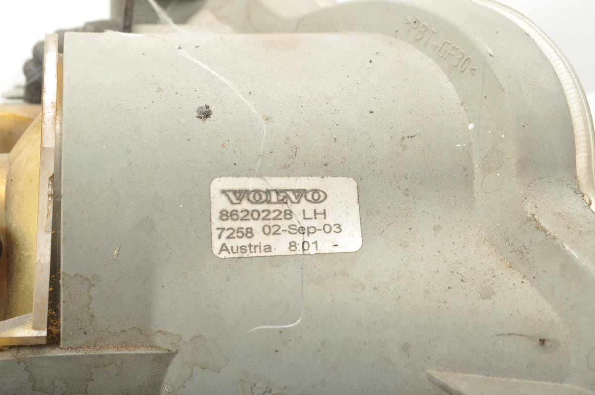 VOLVO V70 II HALOGEN LEFT 8620228