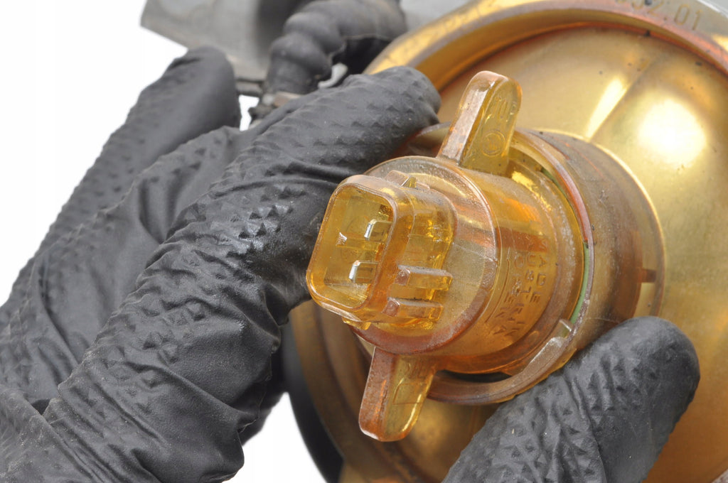 VOLVO V70 II HALOGEN LEFT 8620228