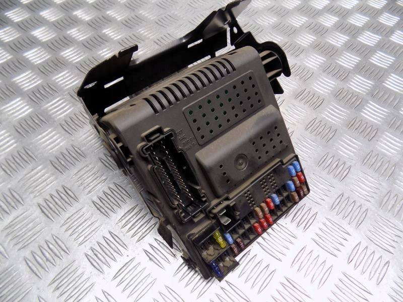 VOLVO V70 II MODULE CEM 30786475