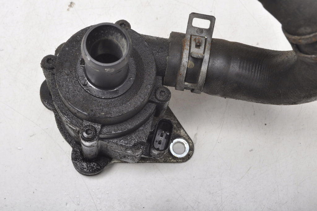 VOLVO V70 III S80 II 2.0 D4 181 KM WATER PUMP 31338211