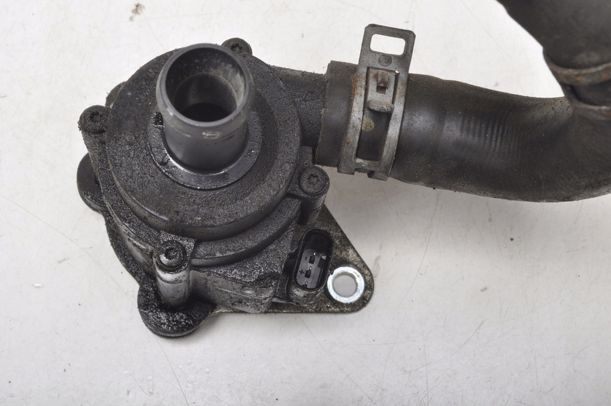 VOLVO V70 III S80 II 2.0 D4 181 KM WATER PUMP 31338211