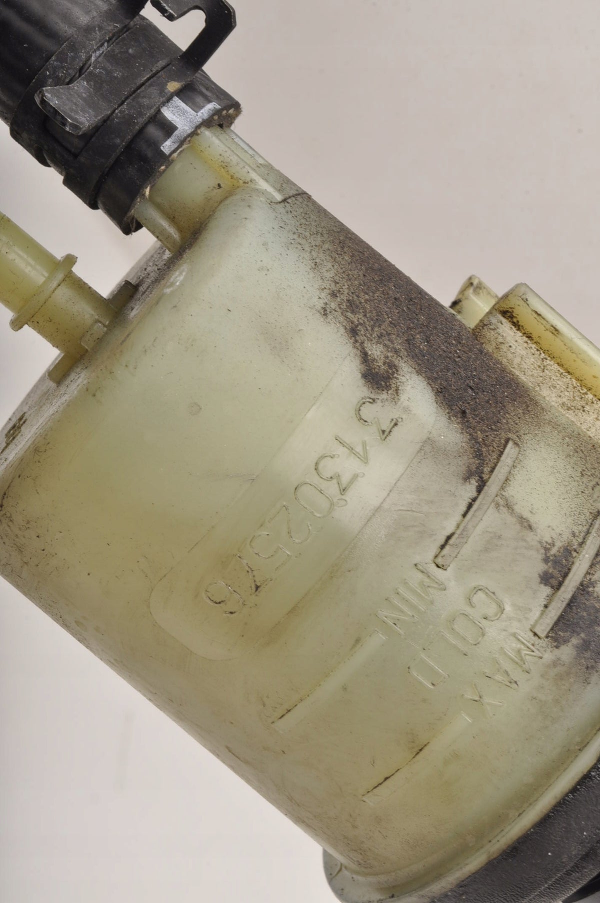 VOLVO V70 III S80 II BOOSTER FLUID RESERVOIR 31302948