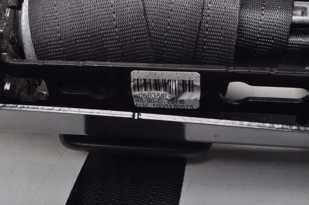 VOLVO V70 III S80 II SEAT BELT RIGHT FRONT 39806015