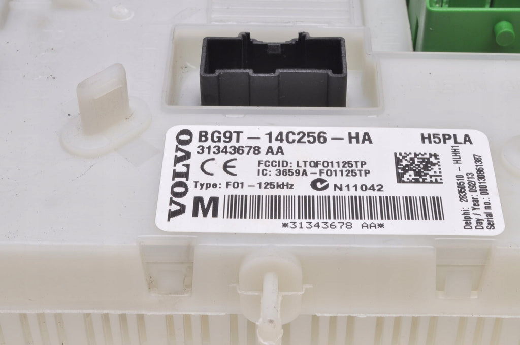 VOLVO V70 III S80 XC70 II FUSE BOX 31343678 BG9T-14C256-HA
