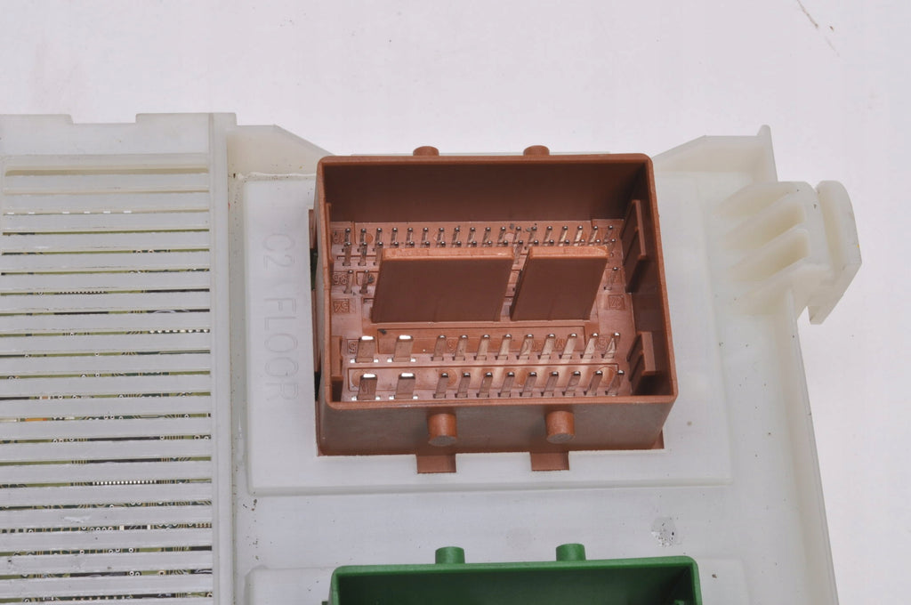 VOLVO V70 III S80 XC70 II FUSE BOX 31343678 BG9T-14C256-HA
