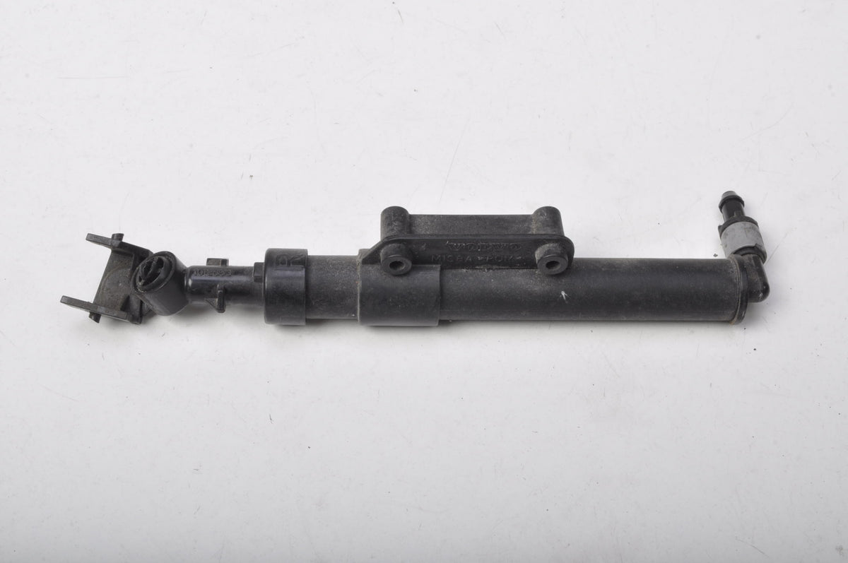 VOLVO V70 III WASHER PUMP RIGHT 31294175