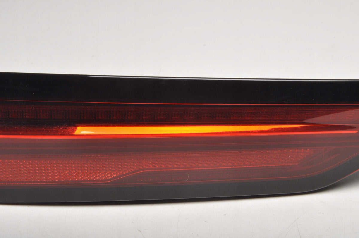 VOLVO V90 II LAMP LEFT REAR FLAP 32337136