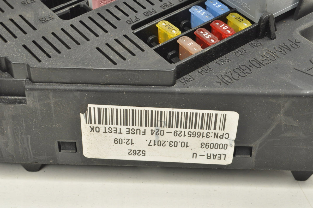 VOLVO V90 II S90 2.0 D5 FUSE BOX 31473571