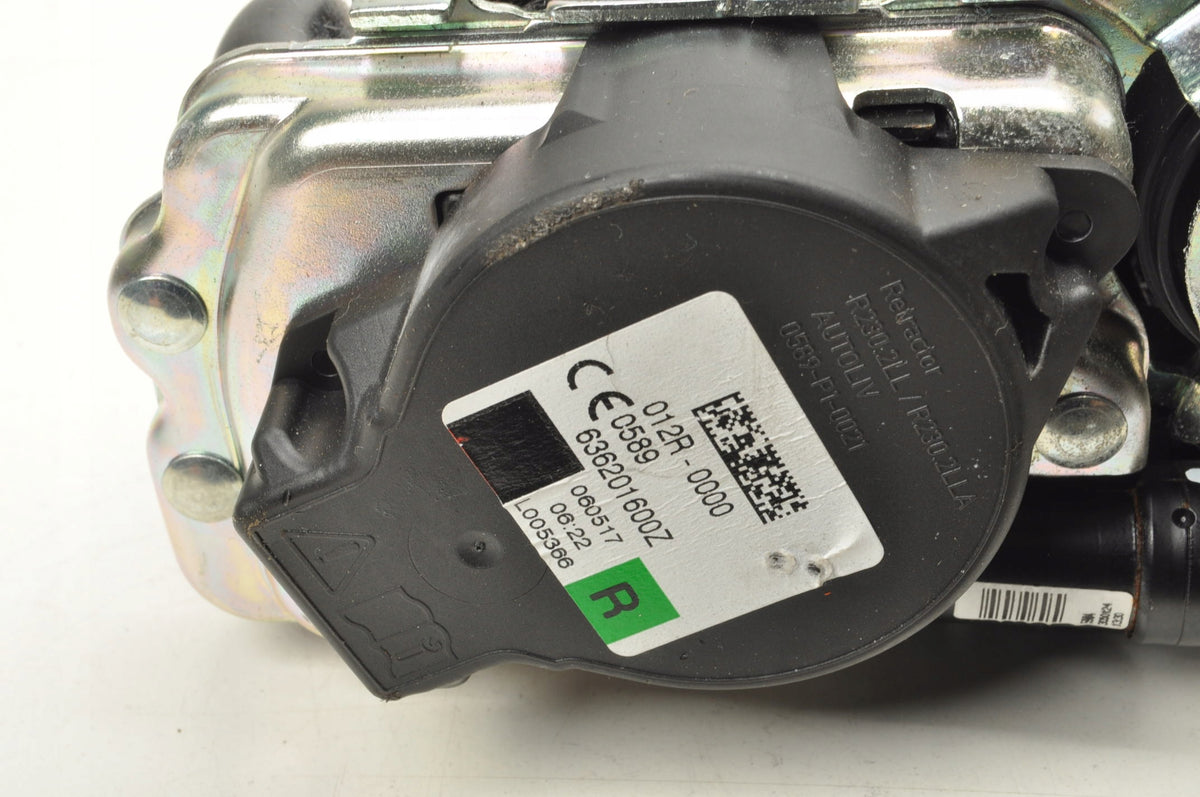 VOLVO V90 II SEAT BELT RIGHT FRONT 31675248