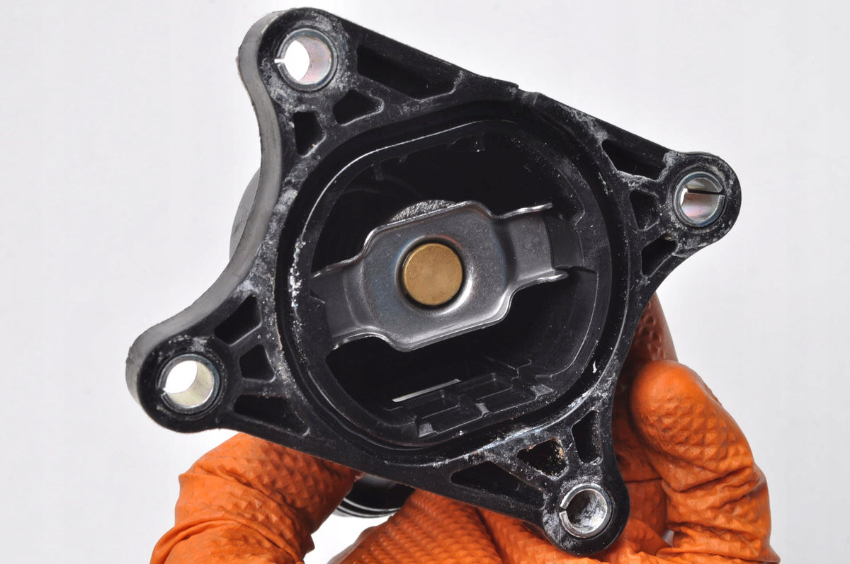 VOLVO V90 II XC90 II XC40 II 2.0 16V D5 235KM THERMOSTAT HOUSING 31686046