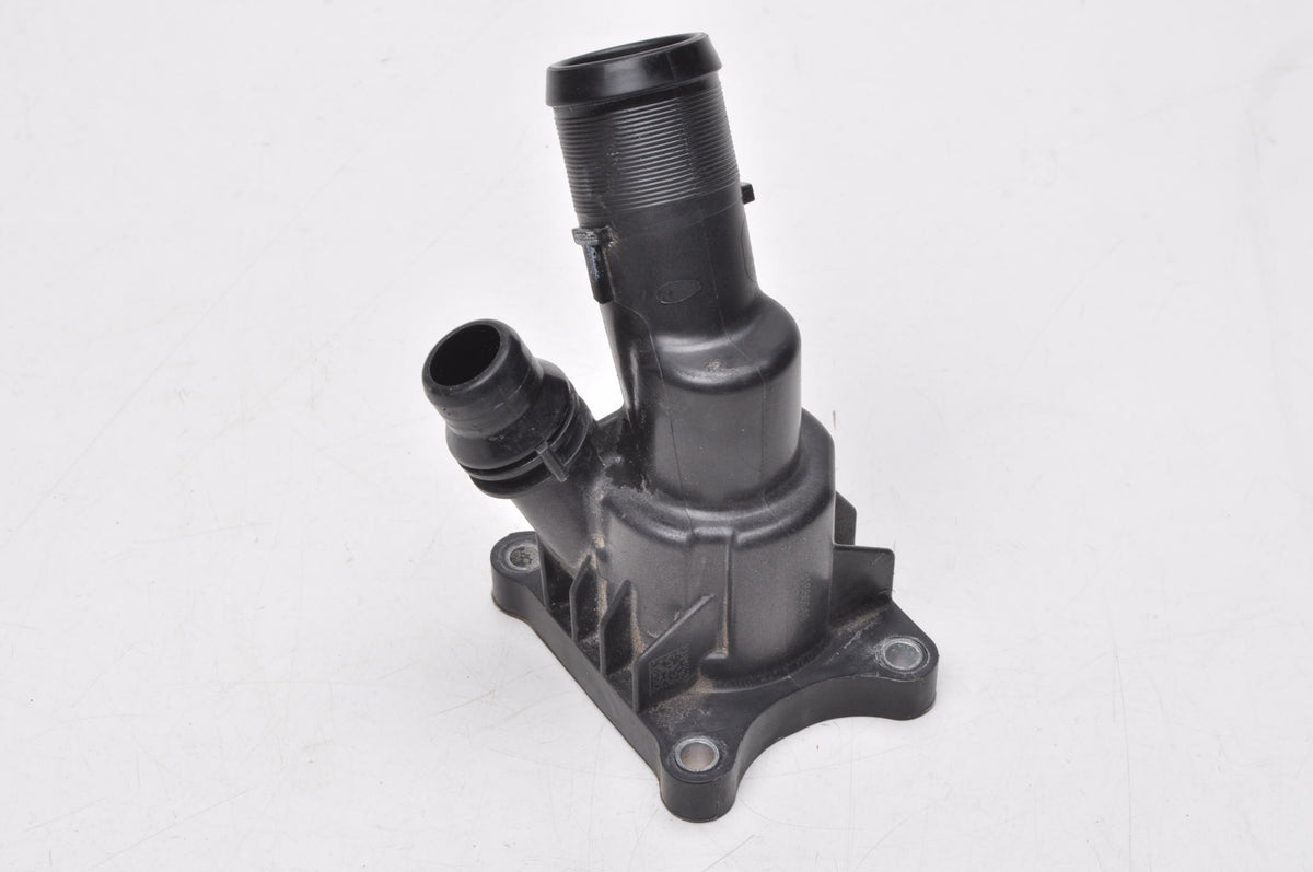 VOLVO V90 II XC90 II XC40 II 2.0 16V D5 235KM THERMOSTAT HOUSING 31686046