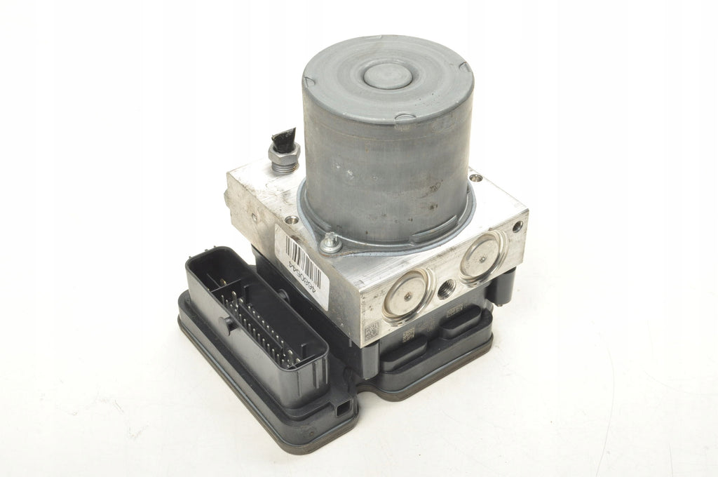 VOLVO XC40 1.5 T3 ABS PUMP 32281471