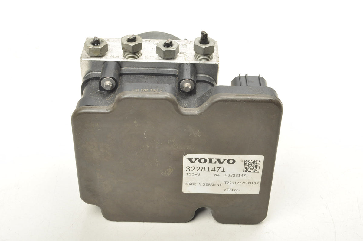 VOLVO XC40 1.5 T3 ABS PUMP 32281471