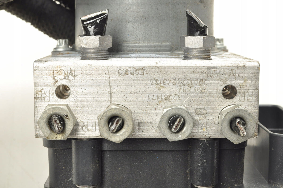 VOLVO XC40 1.5 T3 ABS PUMP 32281471