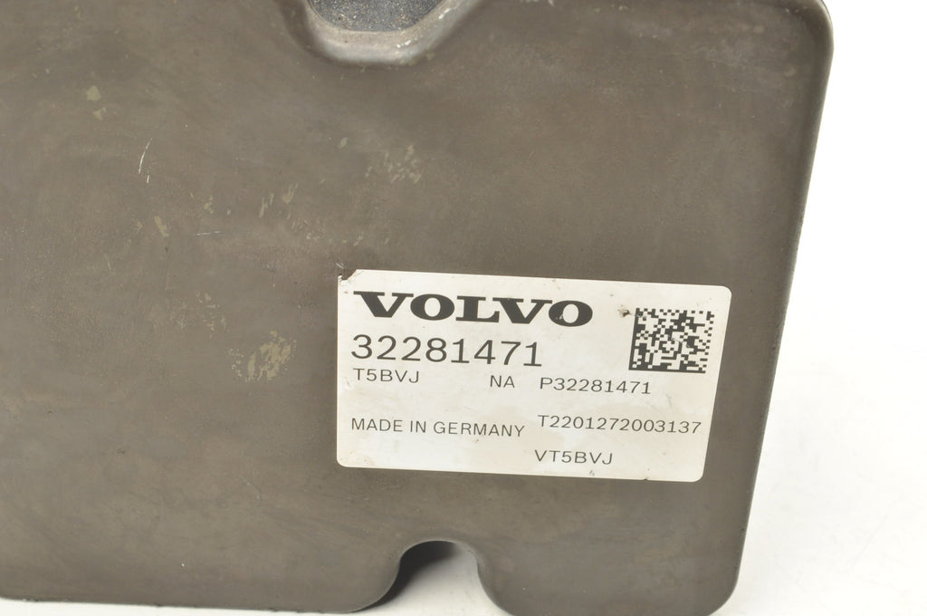 VOLVO XC40 1.5 T3 ABS PUMP 32281471