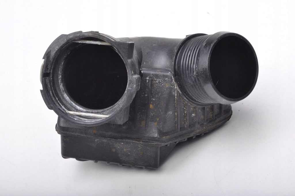 VOLVO XC40 1.5 T3 AIR INTAKE PIPE RESONATOR