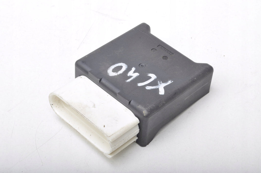 VOLVO XC40 1.5 T3 FUEL PUMP CONTROLLER 32203752