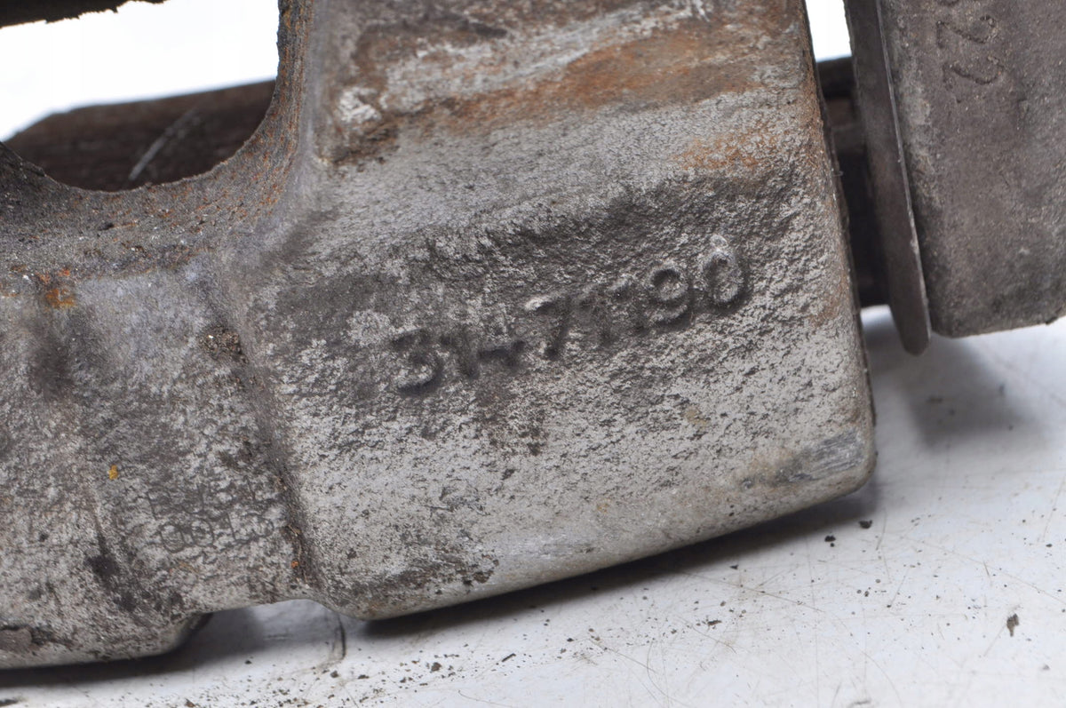 VOLVO XC40 2018- BRAKE CALIPER RIGHT FRONT 31471190