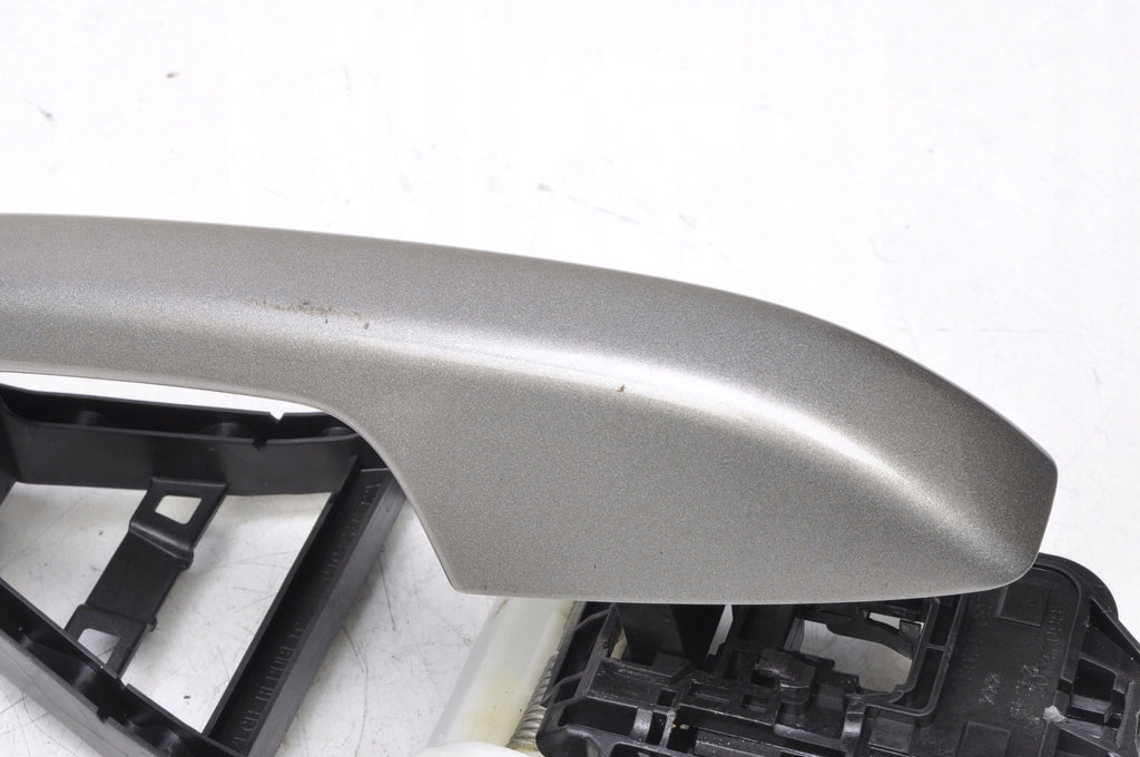 VOLVO XC40 2018- EXTERIOR DOOR HANDLE LEFT REAR 30747097