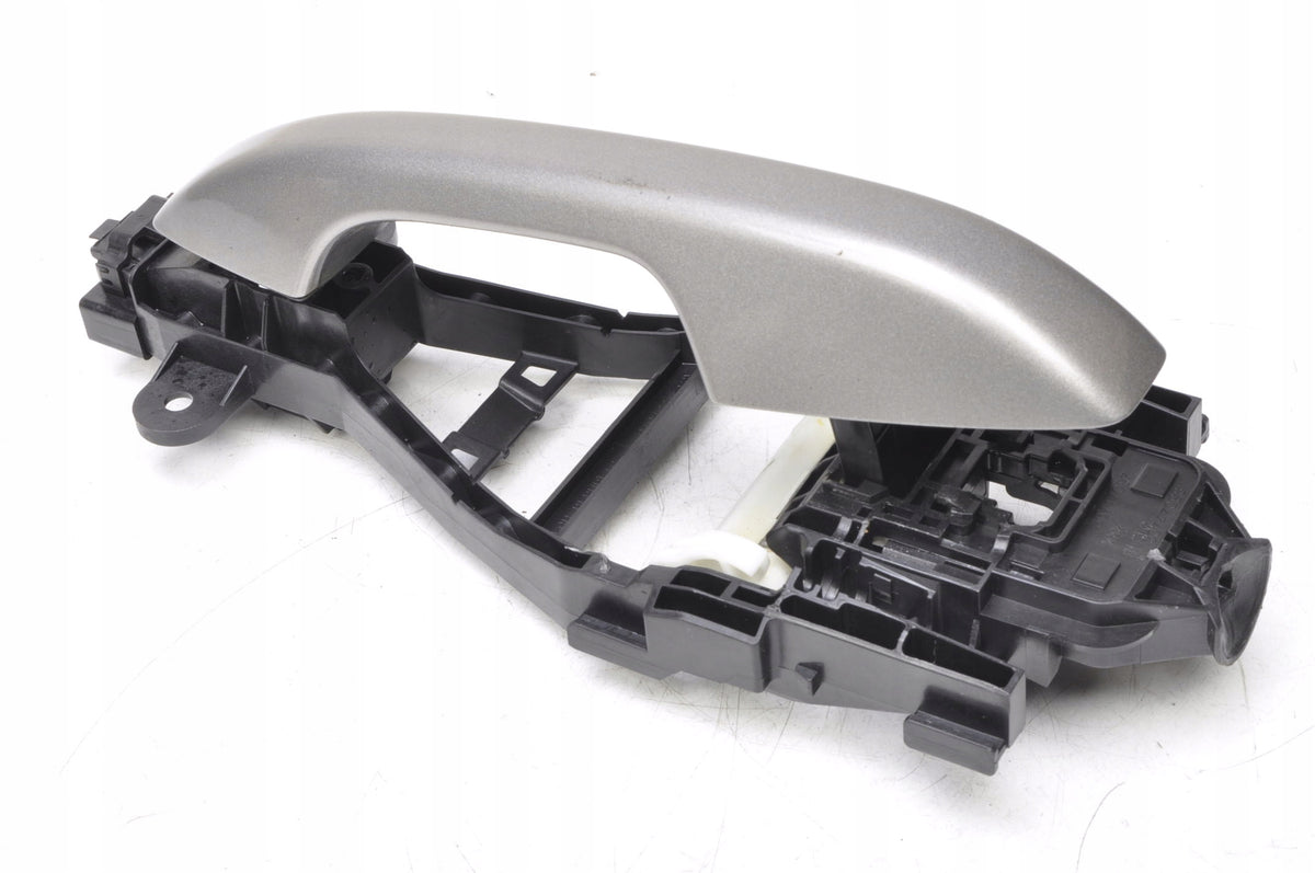 VOLVO XC40 2018- EXTERIOR DOOR HANDLE LEFT REAR 30747097