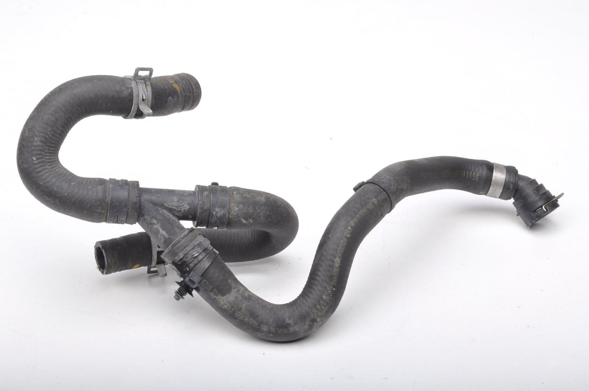 VOLVO XC40 2018- T5 Plug-in Hybrid 1.5 PIPE WATER CABLE 32138266