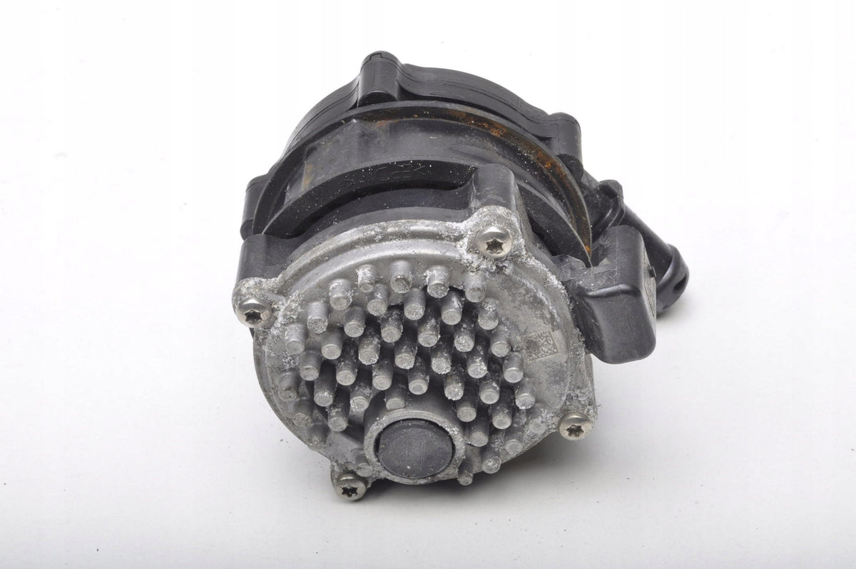 VOLVO XC40 2018- T5 WATER PUMP 32222737