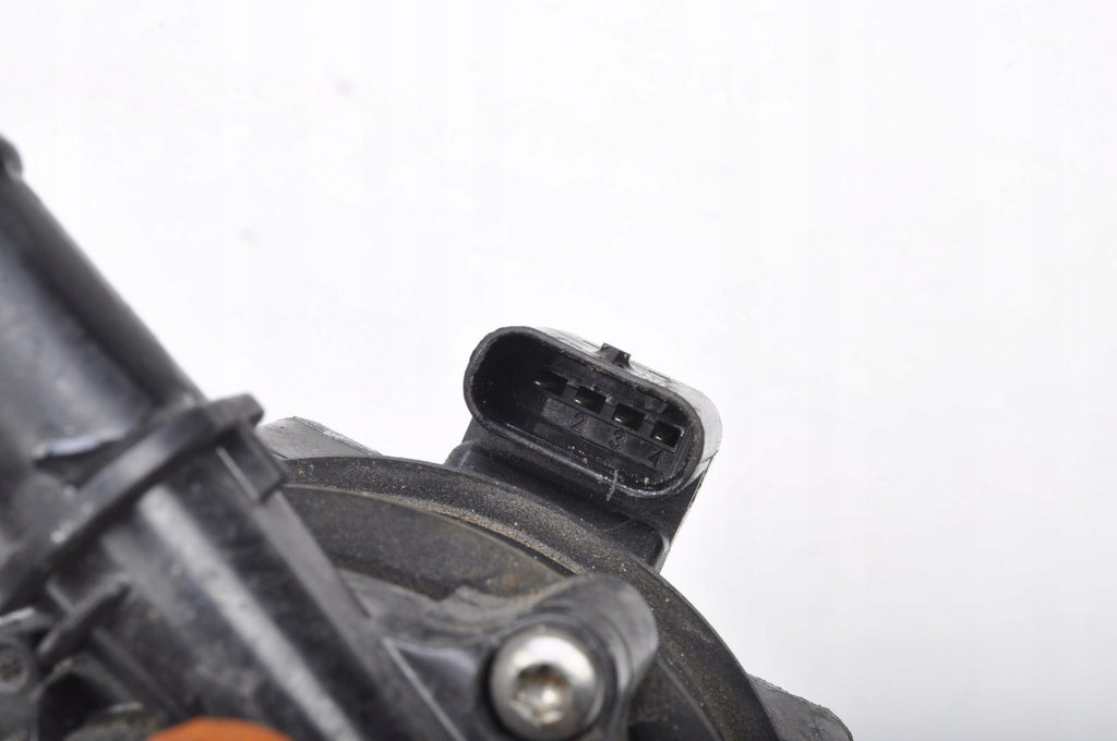 VOLVO XC40 2018- T5 WATER PUMP 32222737
