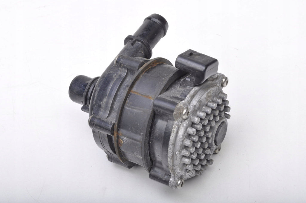 VOLVO XC40 2018- T5 WATER PUMP 32222737