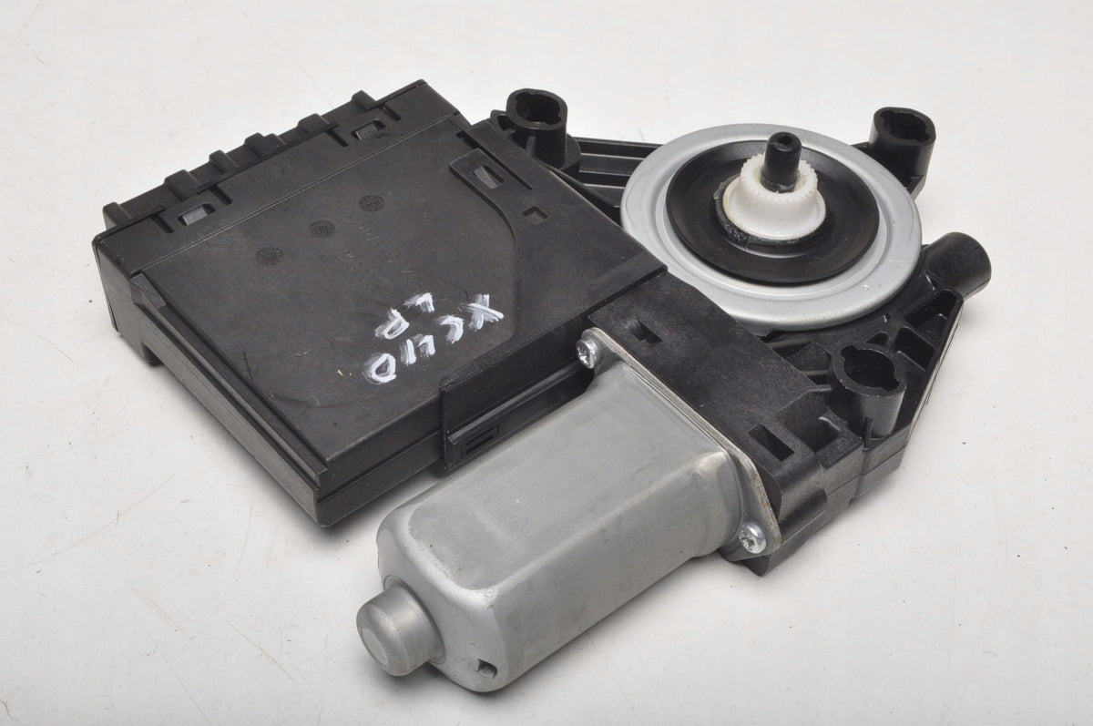 VOLVO XC40 2018- WINDSCREEN MOTOR LEFT FRONT 31674758 966268-103