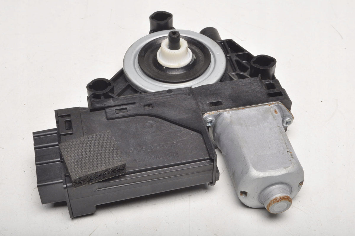 VOLVO XC40 2018- WINDSCREEN MOTOR LEFT REAR 32283266 966264-102