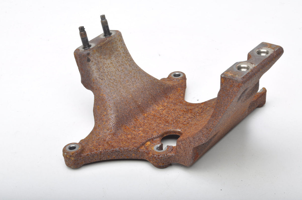 VOLVO XC40 B4 Mild-Hybrid PAW Catalyst BRACKET 31480833 2020R