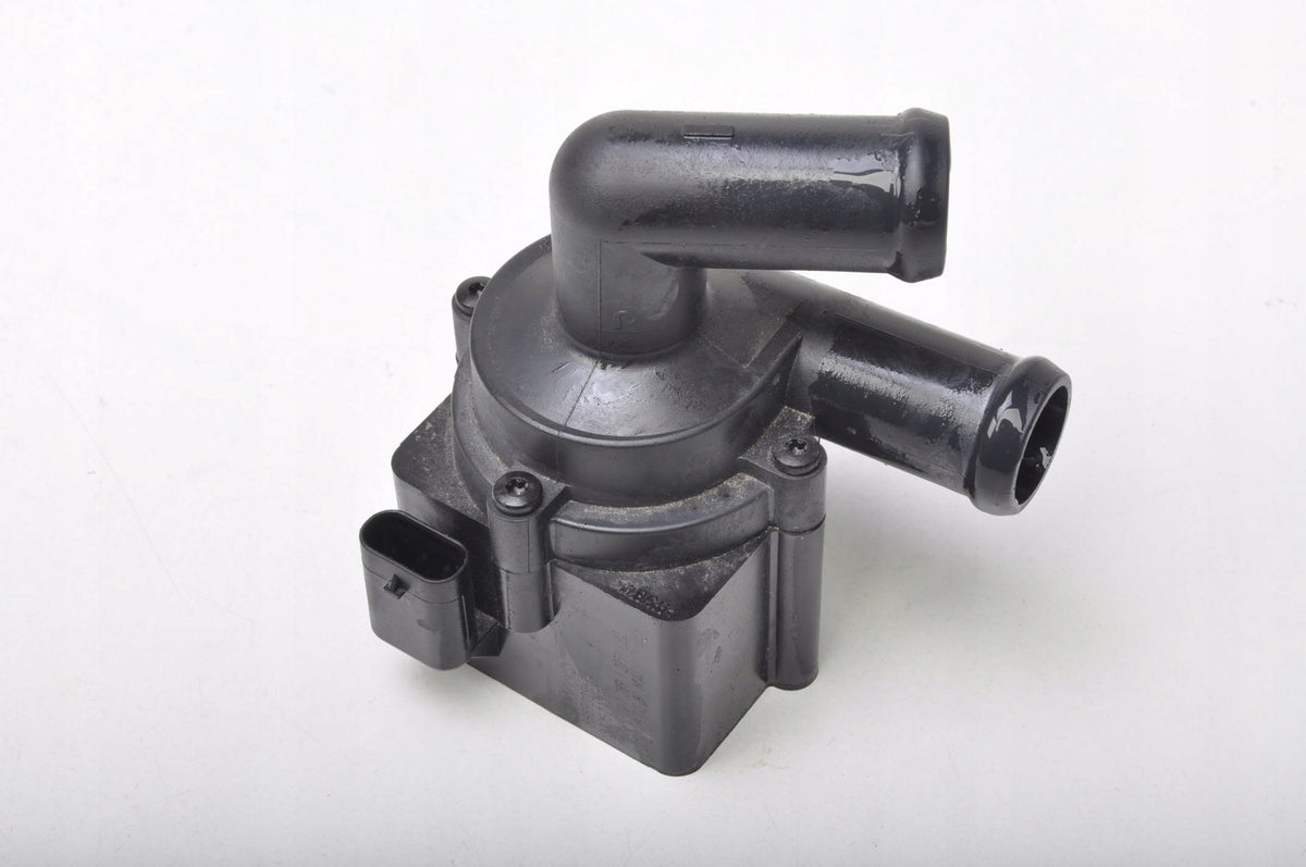 VOLVO XC40 B4 Mild-Hybrid WATER PUMP 32252179