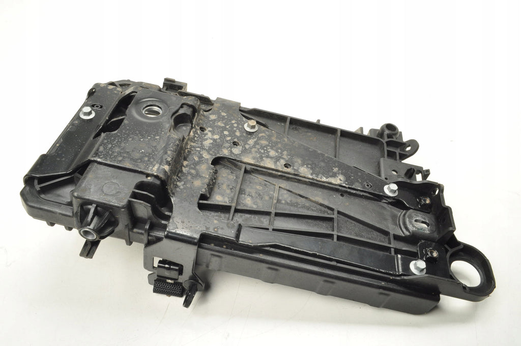 VOLVO XC40 BATTERY MOUNT 32348533
