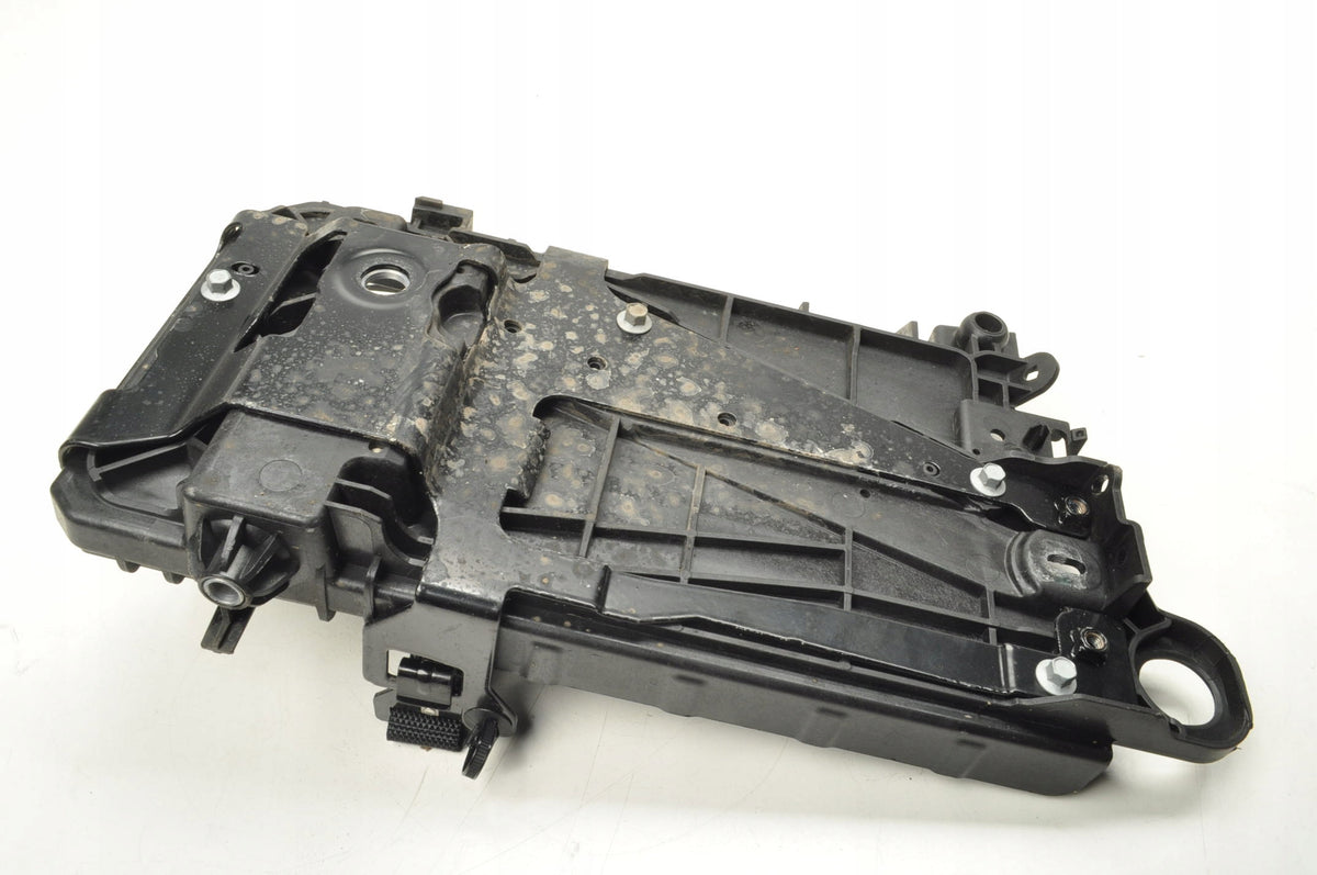 VOLVO XC40 BATTERY MOUNT 32348533