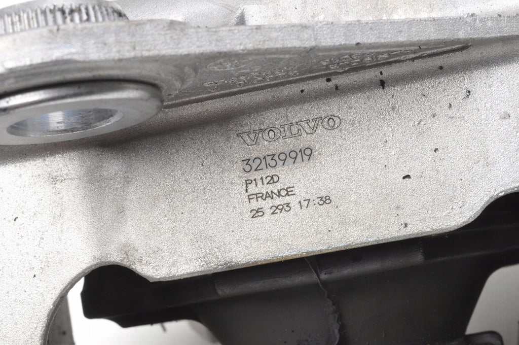 VOLVO XC40 EX40 XC60 II B4 PAW ENGINE CUSHION 2026 32139919