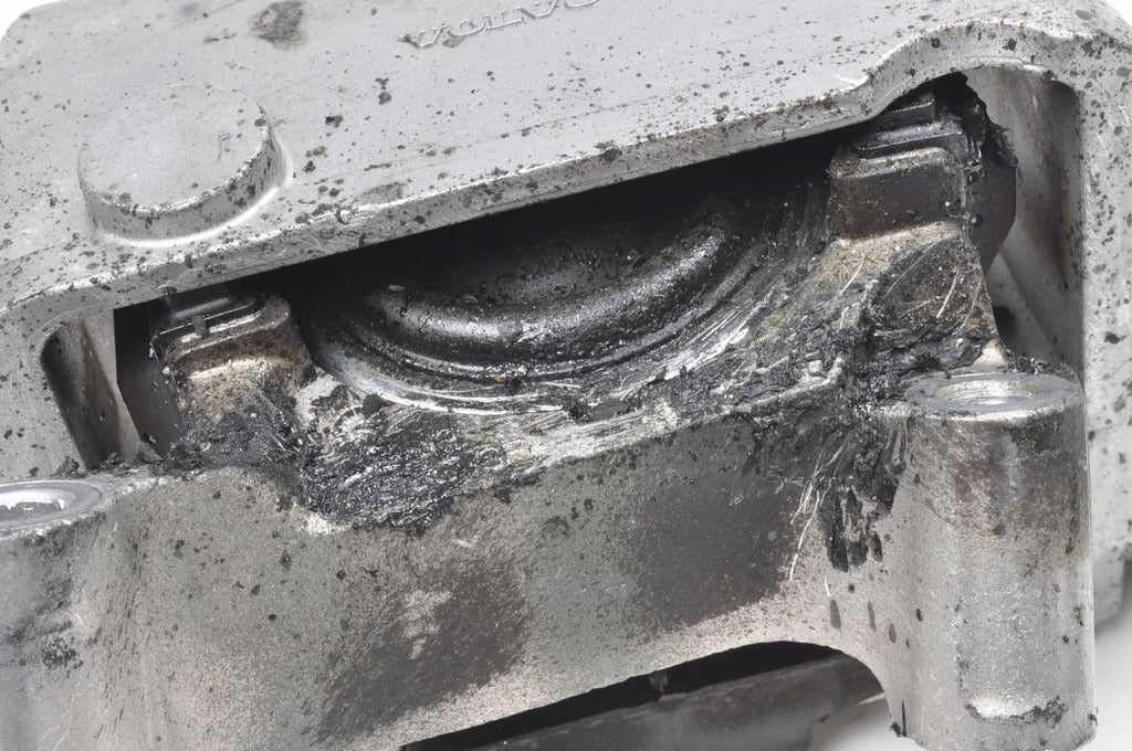 VOLVO XC40 EX40 XC60 II B4 PAW ENGINE CUSHION 2026 32139919