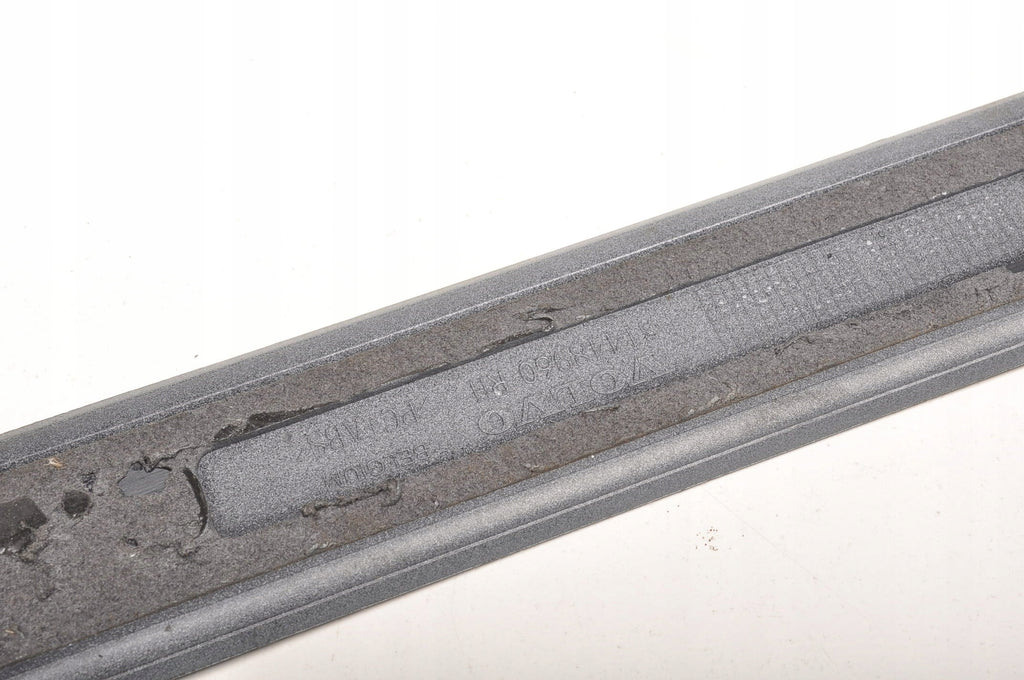 VOLVO XC40 FENDER BAR RIGHT REAR 31448960