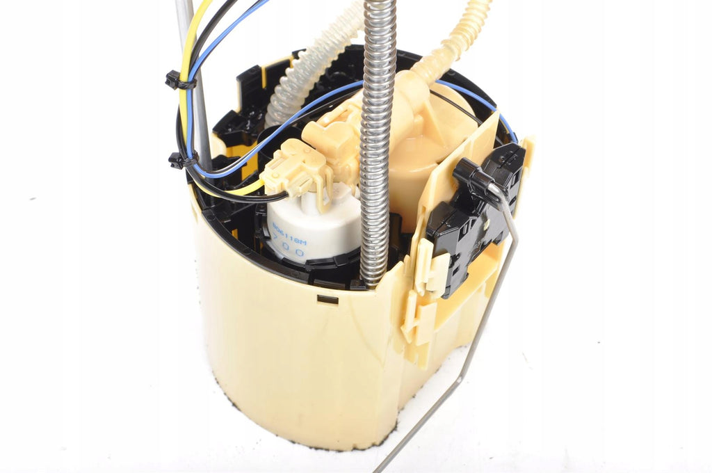 VOLVO XC40 II 2.0 D4 FUEL PUMP 32203668 2017-