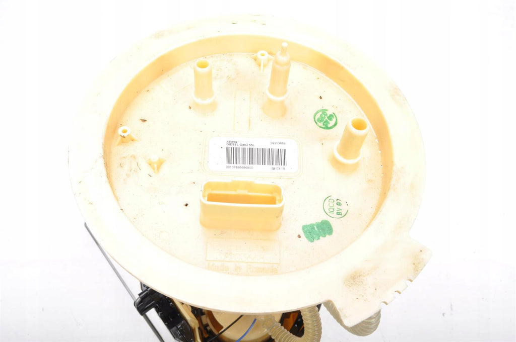VOLVO XC40 II 2.0 D4 FUEL PUMP 32203668 2017-